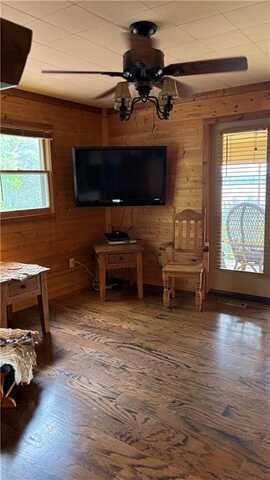 25996 Arrowhead Road, Hermitage, MO 65668