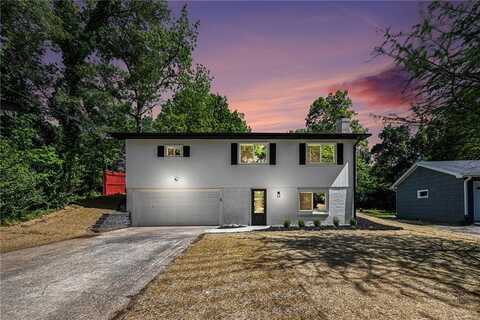 1040 NW South Shore Drive, Lake Waukomis, MO 64151