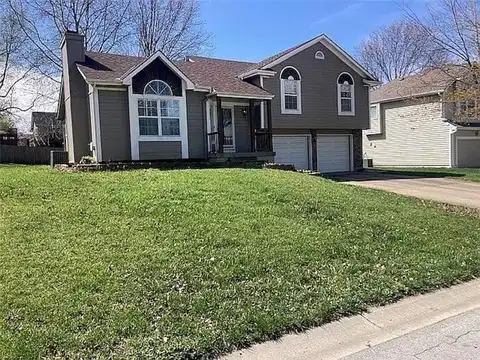 2137 SE 6th Terrace, Lees Summit, MO 64063