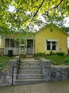2002 N 3rd Street, Saint Joseph, MO 64505