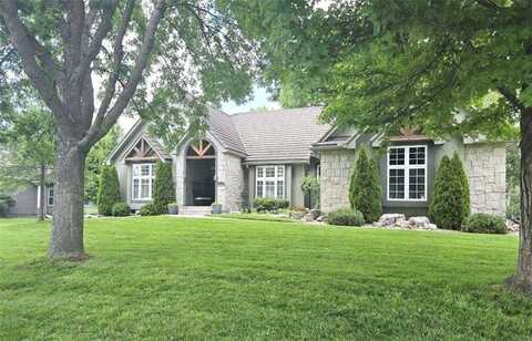 1025 SW Summit Falls Drive, Lees Summit, MO 64081