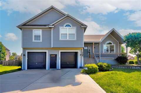 3323 SW Regatta Court, Lees Summit, MO 64082