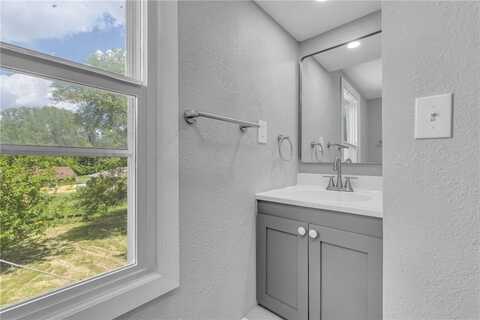 4343 Lister Avenue, Kansas City, MO 64130
