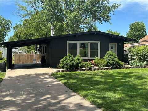 916 N Cedar Street, Ottawa, KS 66067