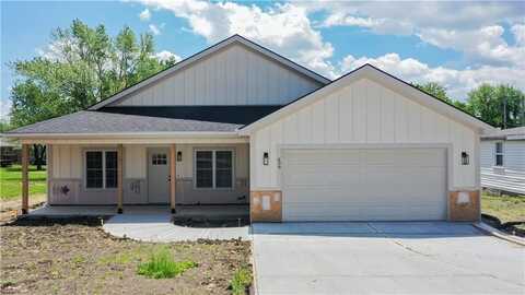 606 E 3rd Street, Cameron, MO 64429
