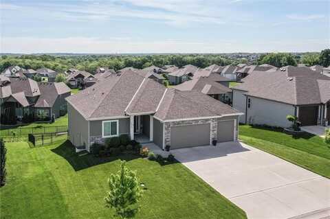 4713 NE Saratoga Court, Lees Summit, MO 64064