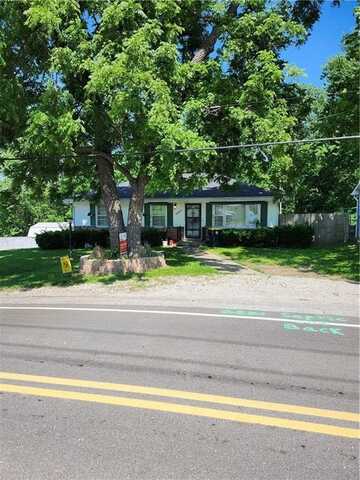 2821 Stark Avenue, Kansas City, MO 64129