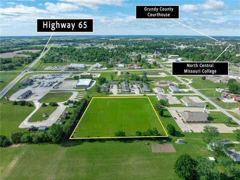 E 30th Street, Trenton, MO 64683