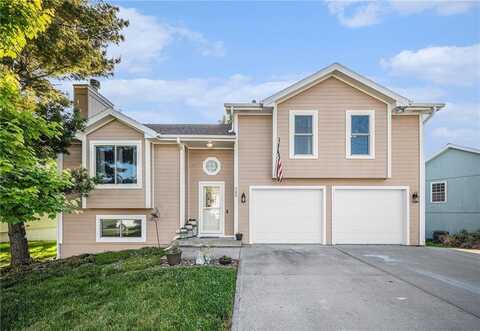 305 Crimson Court, Cameron, MO 64429