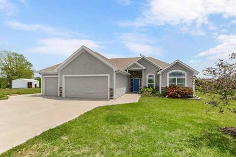 17822 214th Street, Tonganoxie, KS 66086