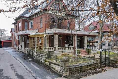 425 Gladstone Boulevard, Kansas City, MO 64124