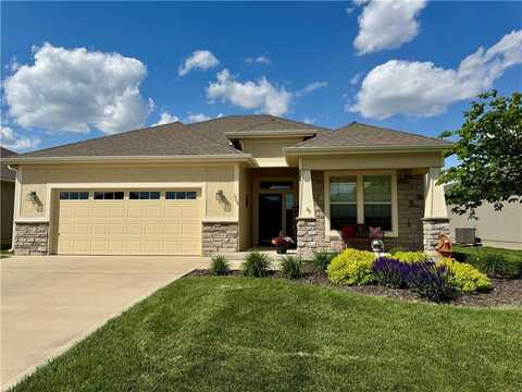 1704 West Glen Drive, Leavenworth, KS 66048