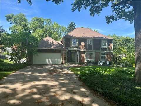 5808 W 90th Terrace, Overland Park, KS 66207