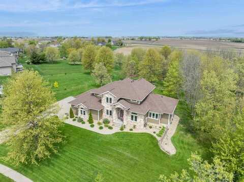 2808 Sunset Dr. NE, Swisher, IA 52338