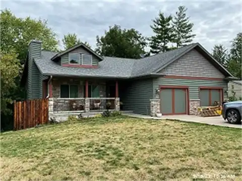 707 Holiday Road, Coralville, IA 52241