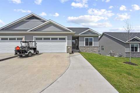 8 Lazy Brook Dr, WestBranch, IA 52358