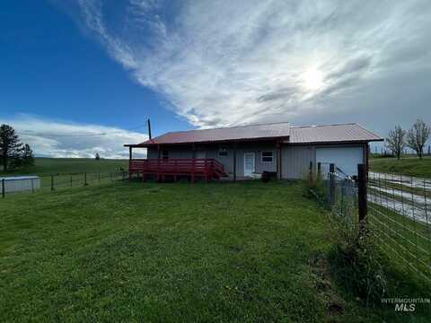 1585 Woodside Road, Winchester, ID 83555