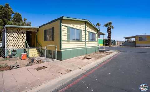 371 E Ross Rd, El Centro, CA 92243
