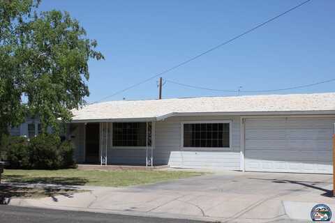 215 W 2nd St, Imperial, CA 92251