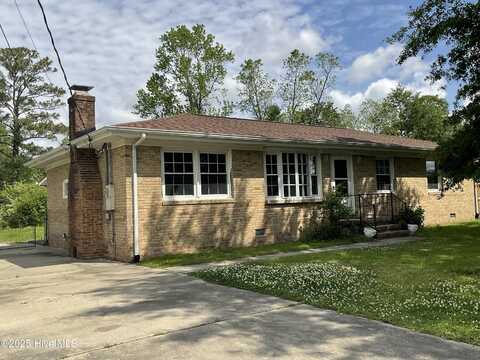 104 Greencrest Circle, Jacksonville, NC 28540