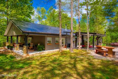 240 Crockett Creek Drive, Jamestown, TN 38556
