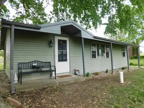 8749 S Sunnyside Lane, Silver Lake, IN 46910
