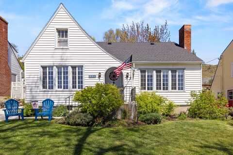 1225 Pacific Terrace, Klamath Falls, OR 97601