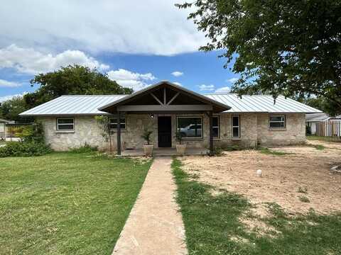 605 S Lewis Ave, Kerrville, TX 78028