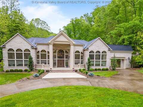 814 Cow Creek Road, Hurricane, WV 25526