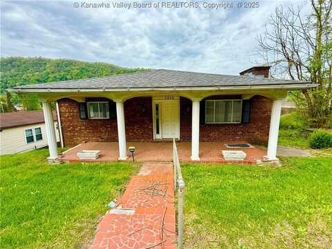 5666 E Dupont Avenue, Glasgow, WV 25086