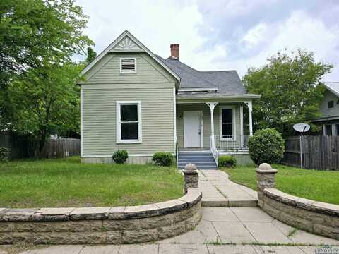 605 E Rusk St, Marshall, TX 75670