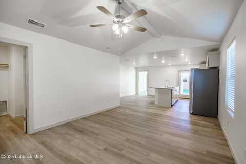 8025 Date Avenue, Lubbock, TX 79404
