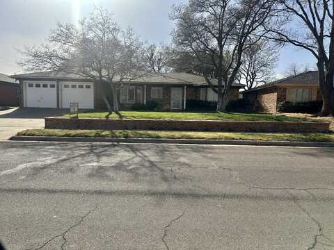 8014 Elkhart Avenue, Lubbock, TX 79424