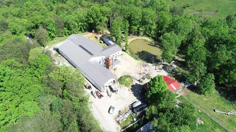 227 Callihan Road, East Bernstadt, KY 40729
