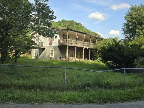 103 Stewart Street, Evarts, KY 40828