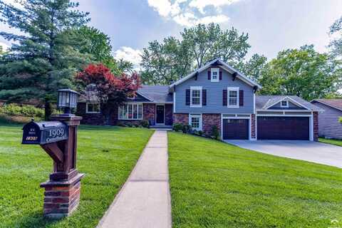 1909 Camelback Drive, Lawrence, KS 66047