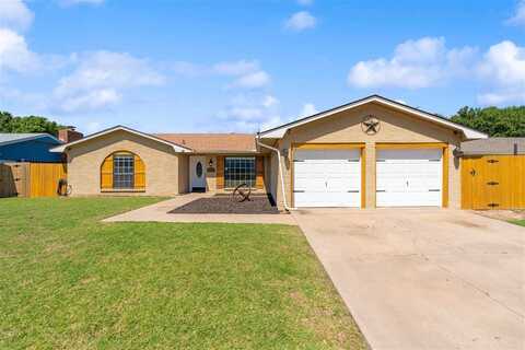 1904 NW 72nd St, Lawton, OK 73505