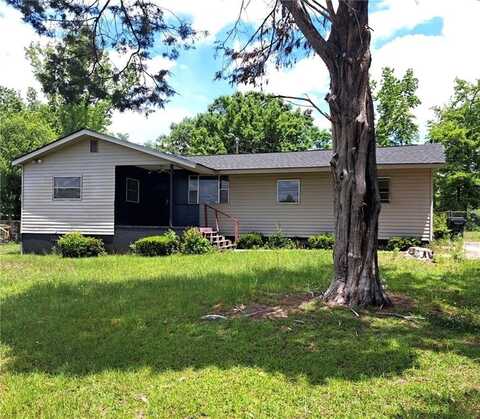 30 DETROIT LANE, TUSKEGEE, AL 36083