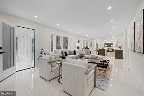8355 ALVORD ST, MCLEAN, VA 22102