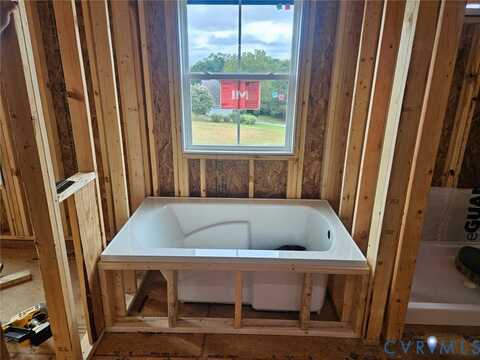 1800 Timberline Dr, Farmville, VA 23901