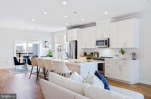 44505 WOLFHOUND SQ, ASHBURN, VA 20147