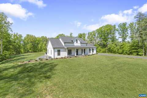 3162 OAK HILL RD, Buckingham, VA 23921