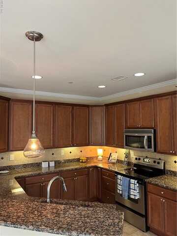 677 Claire LN, Newport News, VA 23602