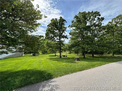 107 Indian Lake Avenue, Laurie, MO 65037