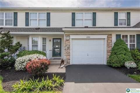 2404 Patriots Lane, Forks, PA 18040