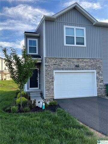7581 Clayton Avenue, Upper Saucon, PA 18036