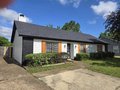 4430 SUNNYSLOPE, Memphis, TN 38141