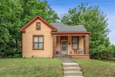 2102 CARR, Memphis, TN 38104