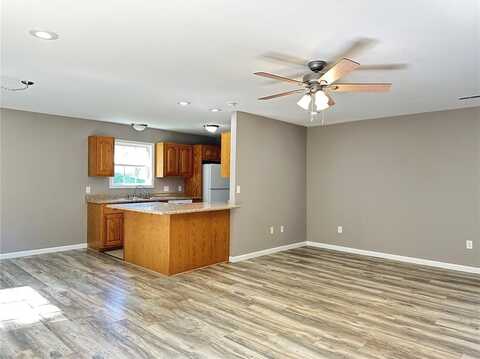 310 Sunny Valley Lane, Poplar Bluff, MO 63901