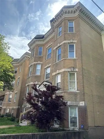 411 Newstead Ave, Saint Louis, MO 63108